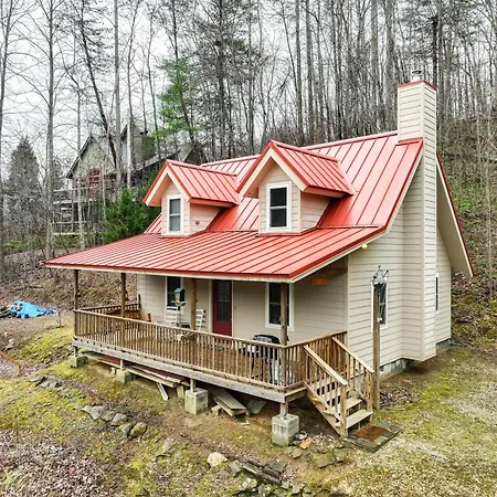 Santeetlah Lake Retreat With Dock Walk To Water!